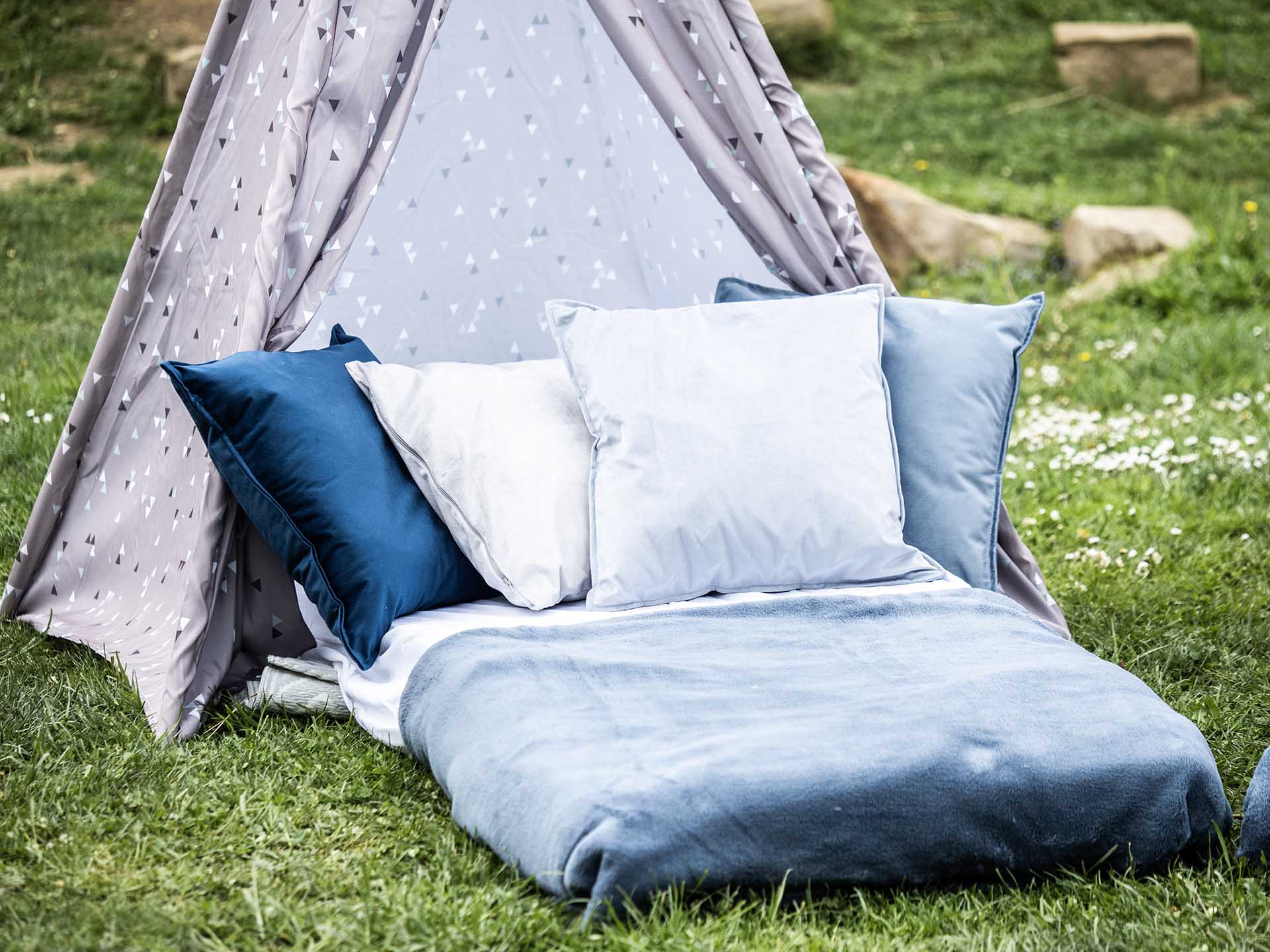 Pyjamaparty Kleine Camper Zelt mit Matratze